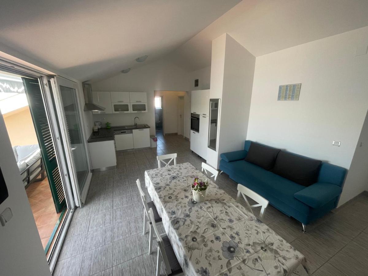 Apartments Andrea 斯塔拉诺瓦利亚 外观 照片